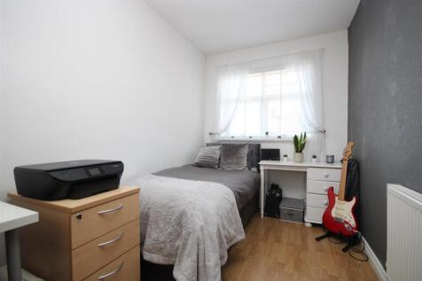 Bedroom 4 (Front)