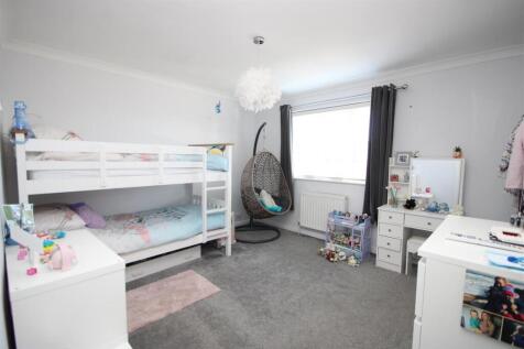 Bedroom 1 (Front)