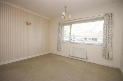 Bedroom 1 (Front)
