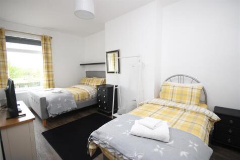 Bedroom 2 (Rear)