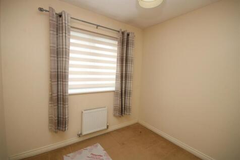 Bedroom 3 (Rear)