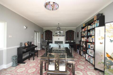 Dining/Sitting Room