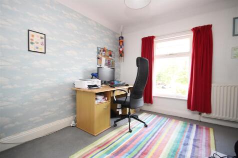 Bedroom 4 (Side)