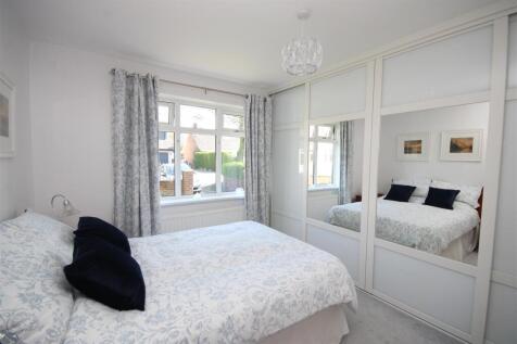 Bedroom 1 (Front)