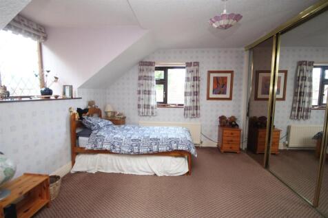 Bedroom 5 (Front)