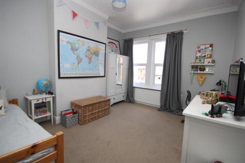 Bedroom 2 (Rear)