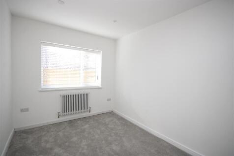 Bedroom 4 (Side)