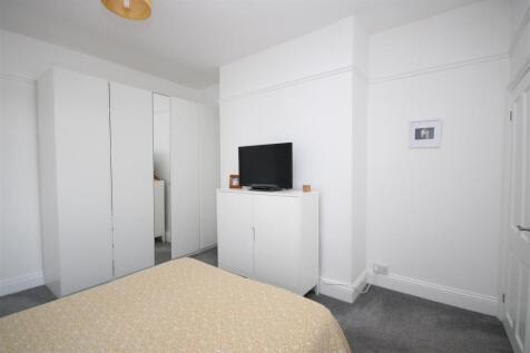 Bedroom 1 (Rear)
