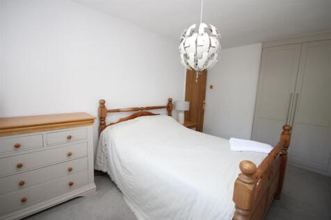 Bedroom 1 (Front)