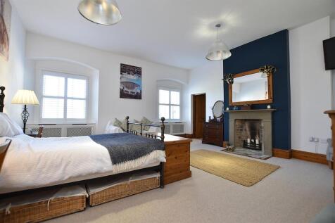 bed 1 (1).JPG