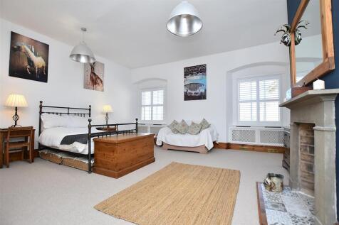 bed 1 (2).JPG