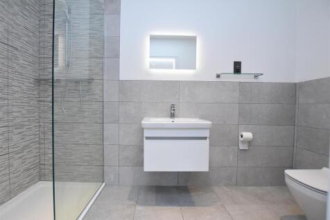 en-suite 3.JPG