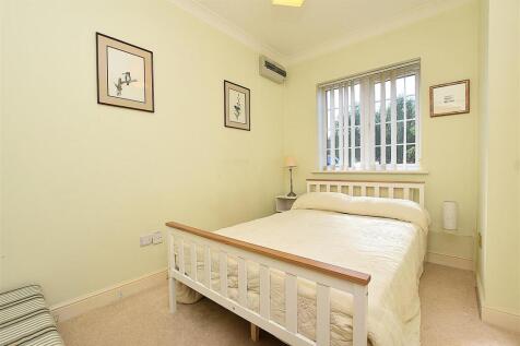 bed 4.JPG