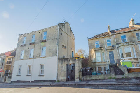14a Station Road ...