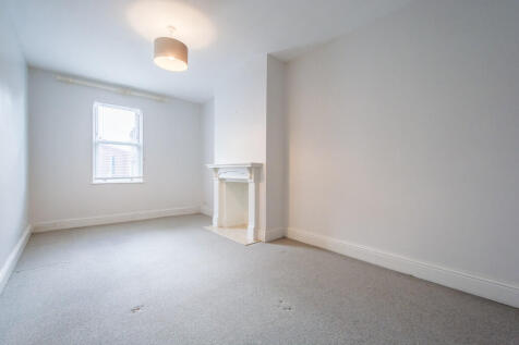 14a Station Road ...