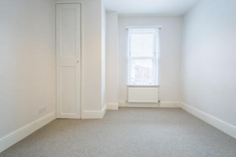 14a Station Road ...