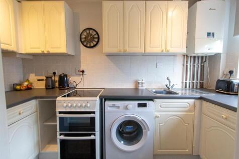 50 Gorcon Close - kitchen.jpg