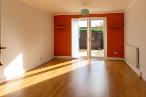 2 Lime Tree Grove - lounge.jpg