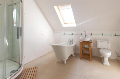 Stumblemead 1 - ensuite.jpg