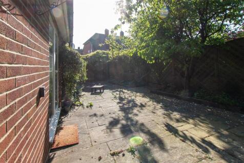 Stumblemead 1 - garden-2.jpg