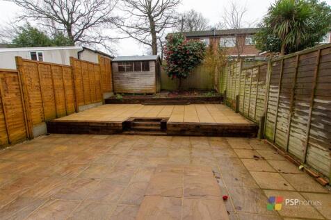24 Augustines Way - Garden.jpg