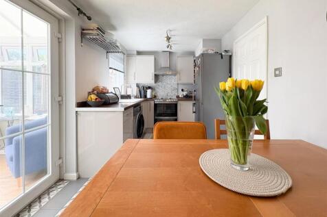 Kitchen..jpg