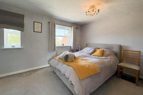 Bedroom 1..jpg