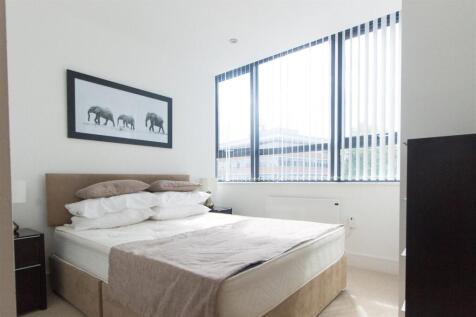 Bedroom 1.jpg
