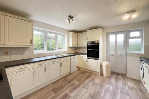 KITCHEN EDITED.jpg