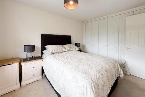 Bedroom 1.jpg