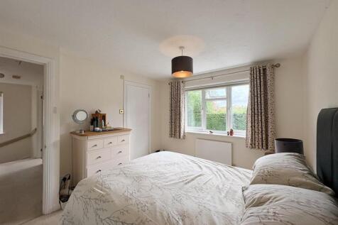 Bedroom 1..jpg