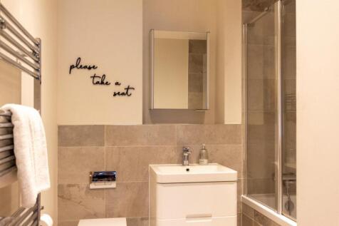 4 Ansty Cross - bathroom.jpg