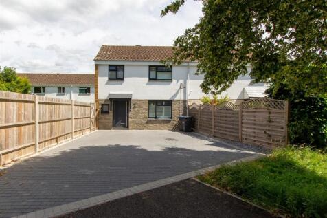 2 The Spinney - Front-5.jpg