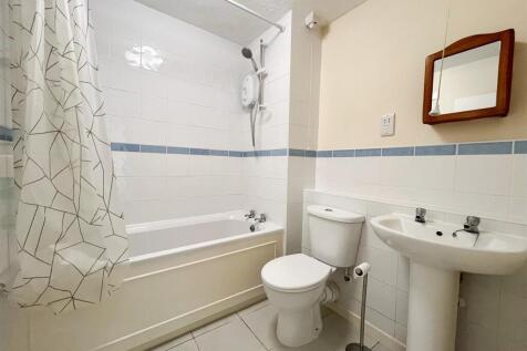 Bathroom.jpg