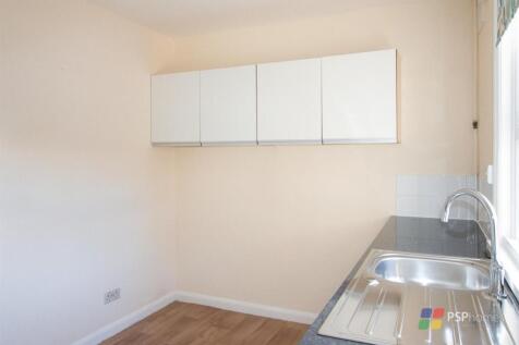 Kitchen 2.jpg