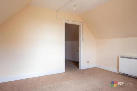 Middle room 2.jpg