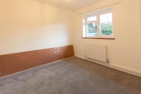 9 Ottafield - Bedroom 2.jpg