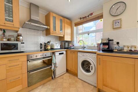 Kitchen close.jpg