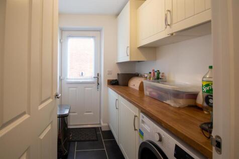 7 Clementina C - Utility Room.jpg