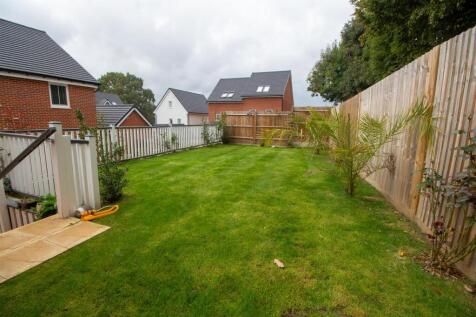 7 Clementina C - Garden-2.jpg