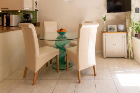 42 St Pauls - Dining area-2.jpg