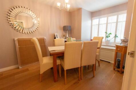 42 St Pauls - dining room.jpg