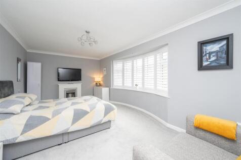 Reception/bedroom