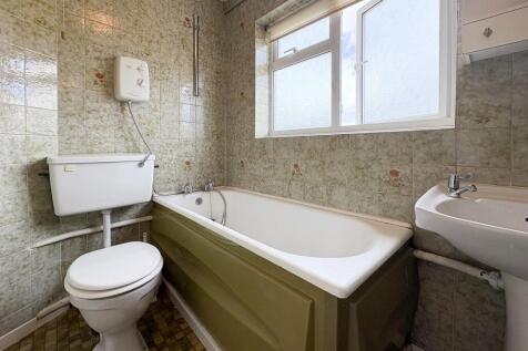 Bathroom.jpg