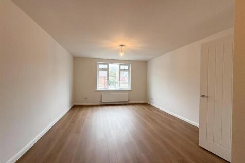 Living room-2.jpg