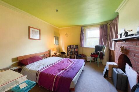 Bedroom-2.jpg
