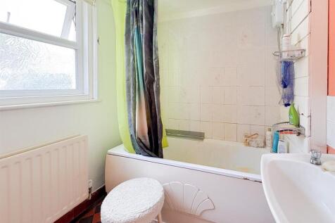 Bathroom.jpg
