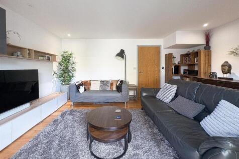 Living room-1-2.jpg