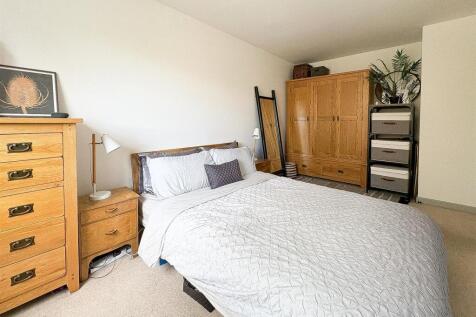 Bedroom1-2.jpg