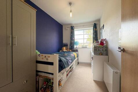 Bedroom3-1.jpg